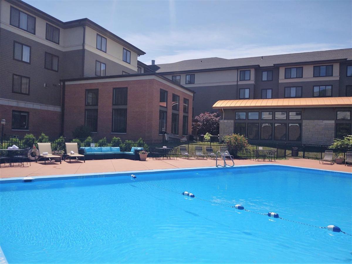 Comfort Inn & Suites Burlington Buitenkant foto