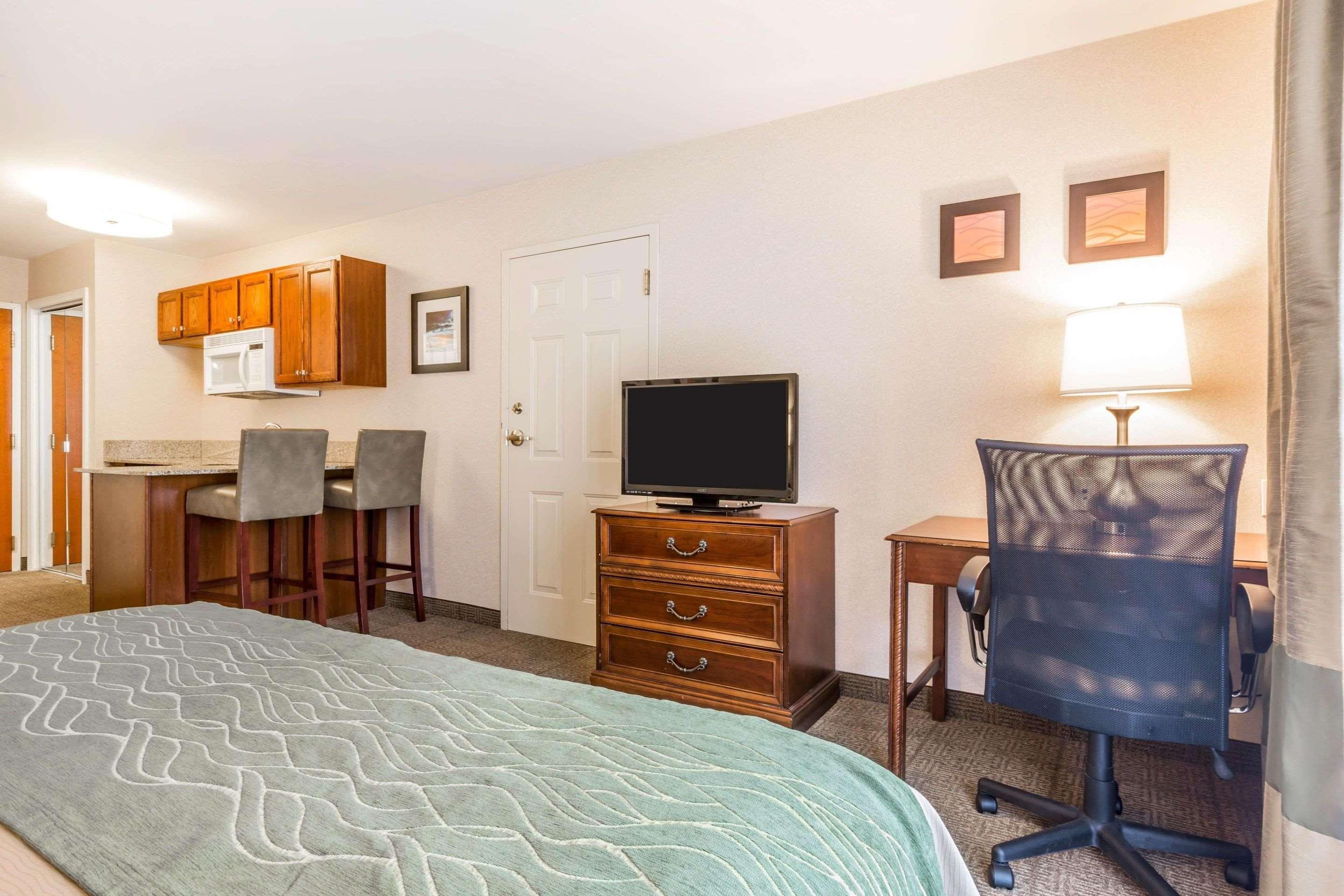 Comfort Inn & Suites Burlington Buitenkant foto