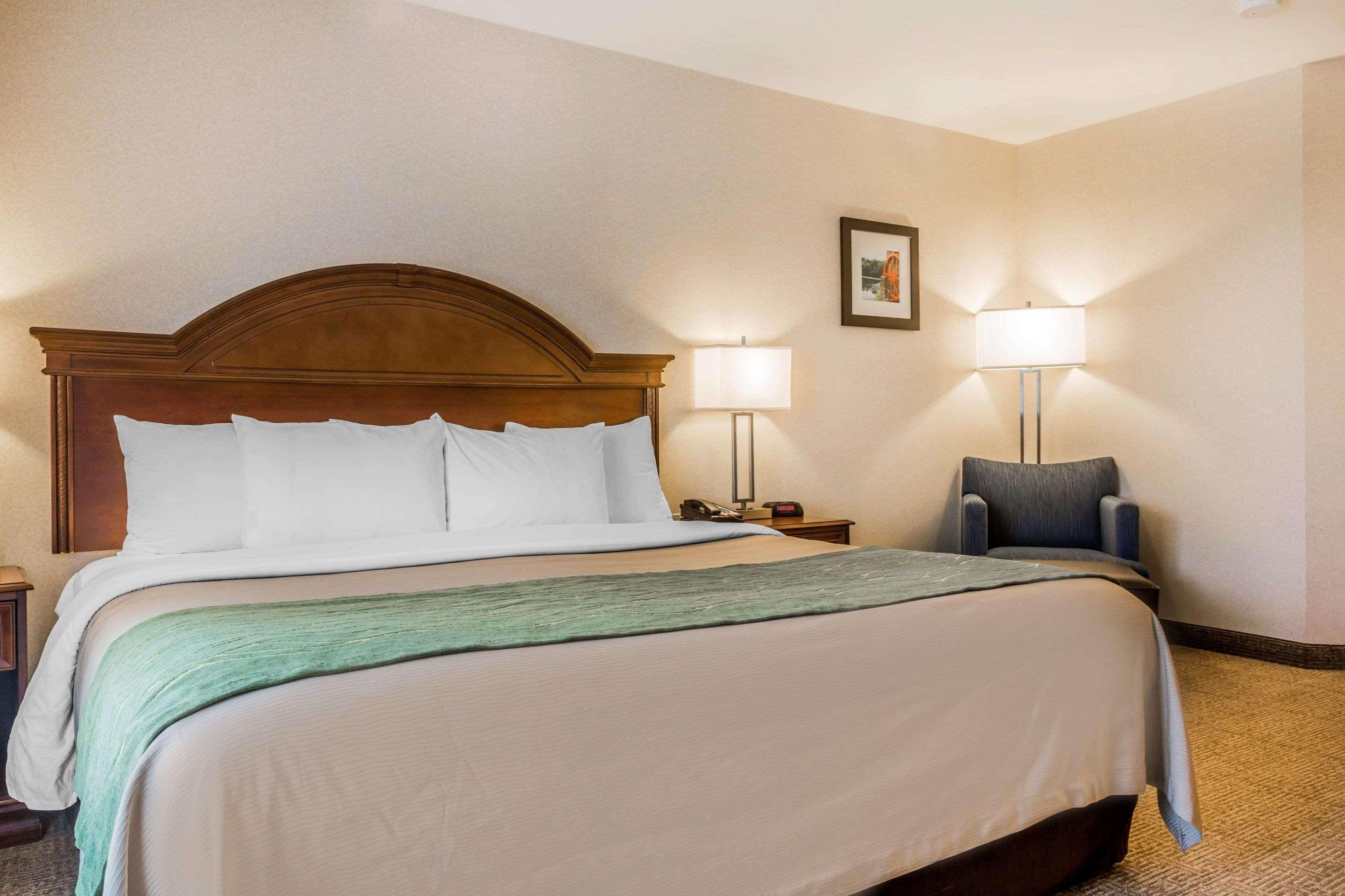 Comfort Inn & Suites Burlington Buitenkant foto
