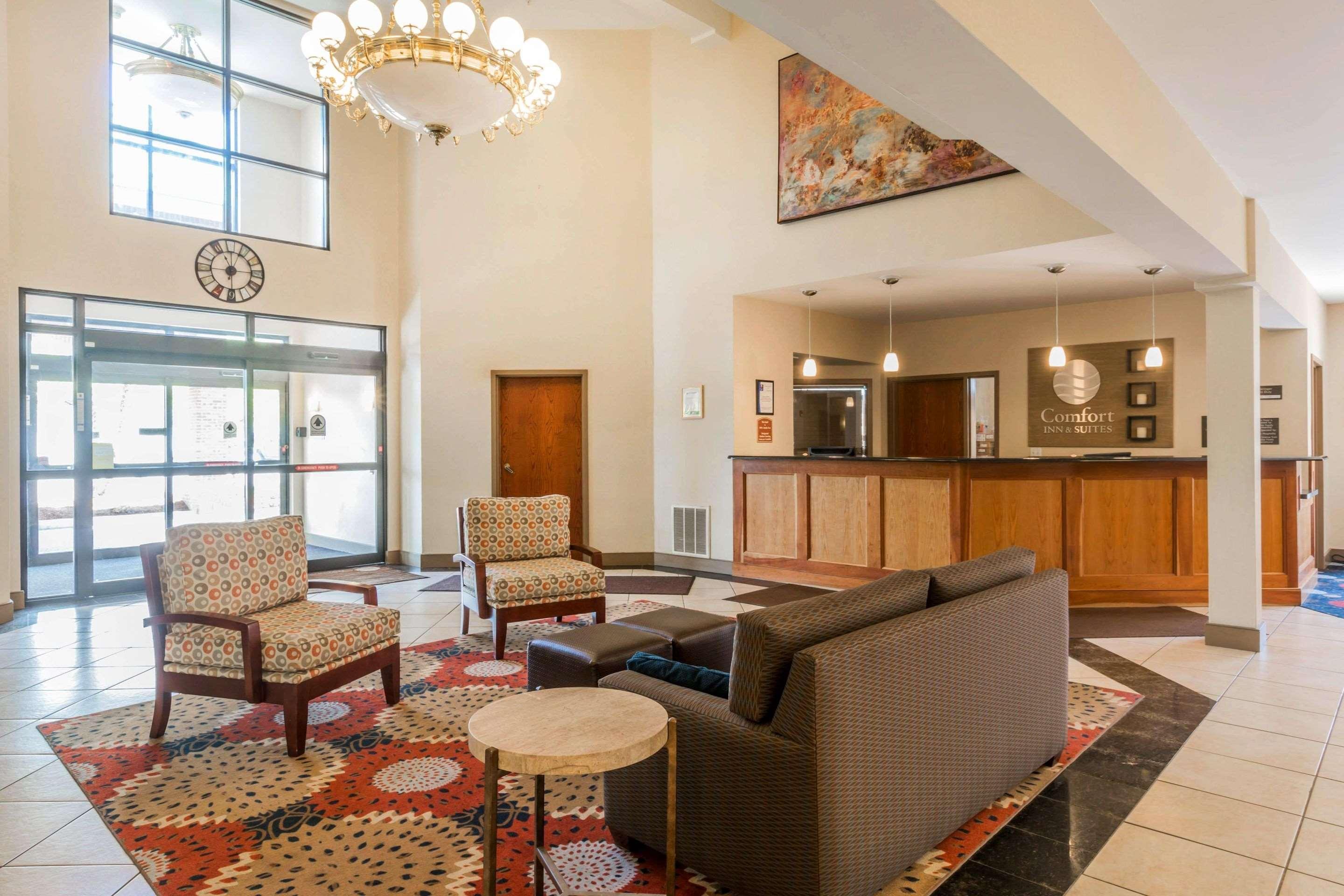Comfort Inn & Suites Burlington Buitenkant foto