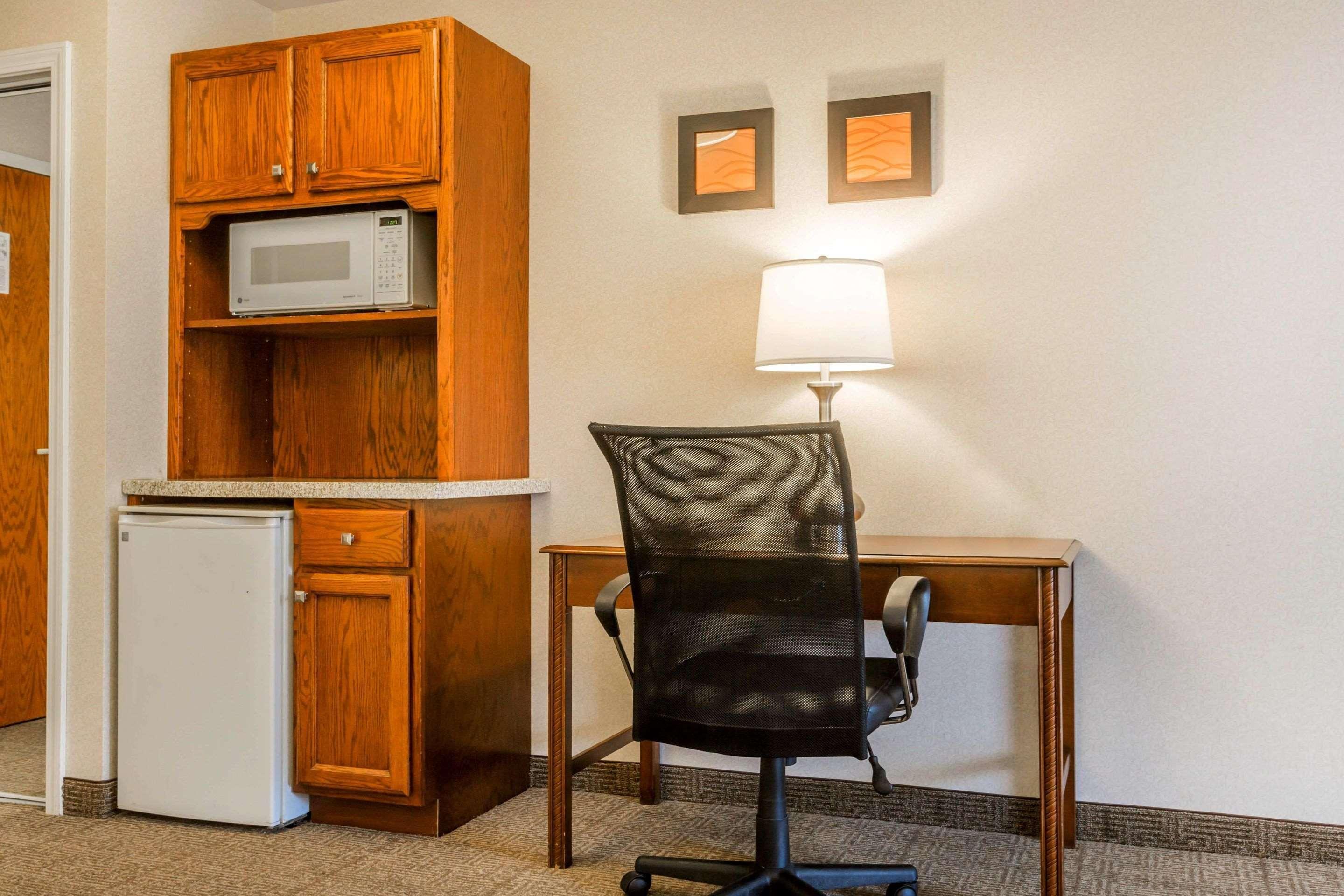 Comfort Inn & Suites Burlington Buitenkant foto