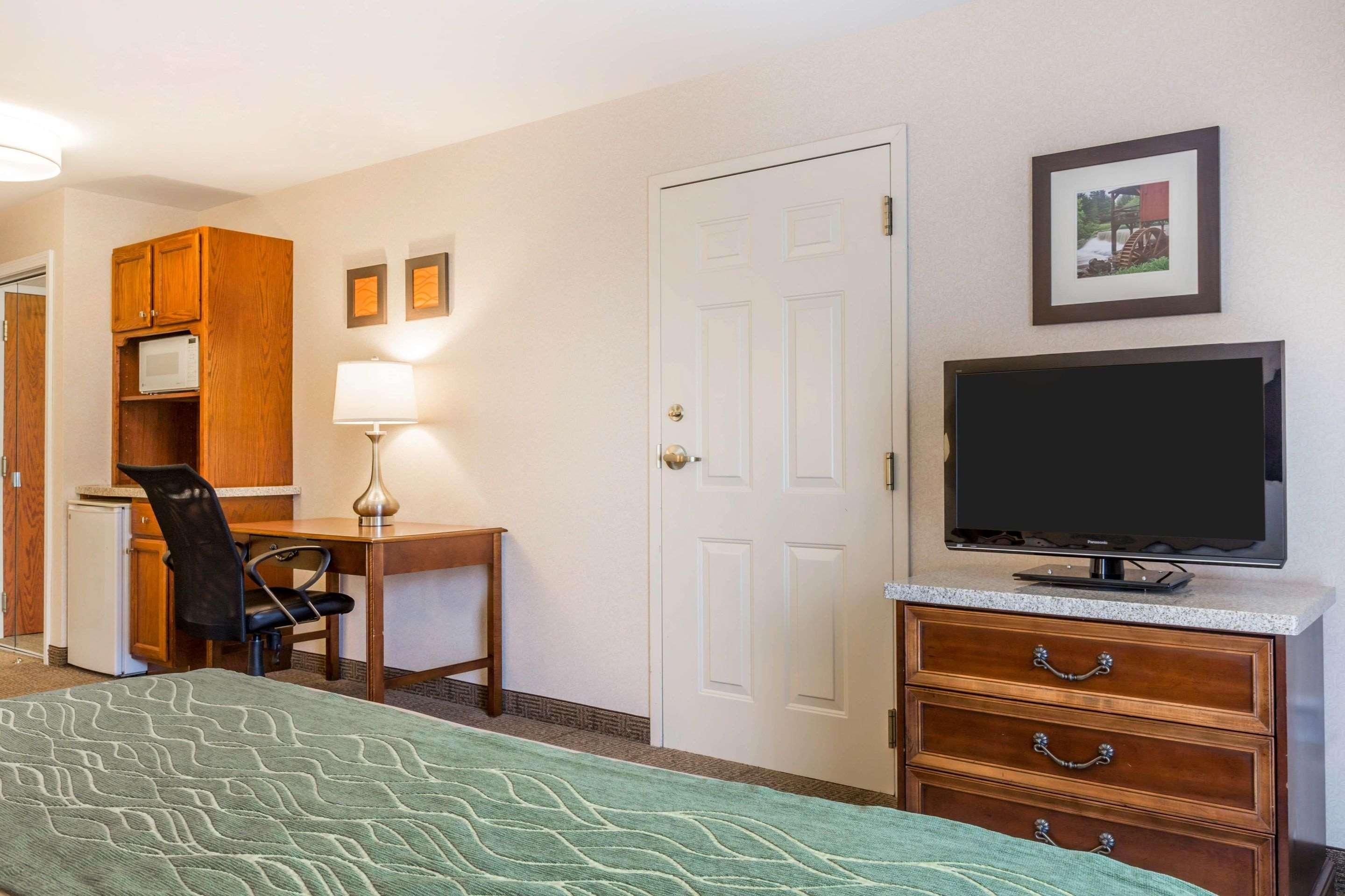 Comfort Inn & Suites Burlington Buitenkant foto