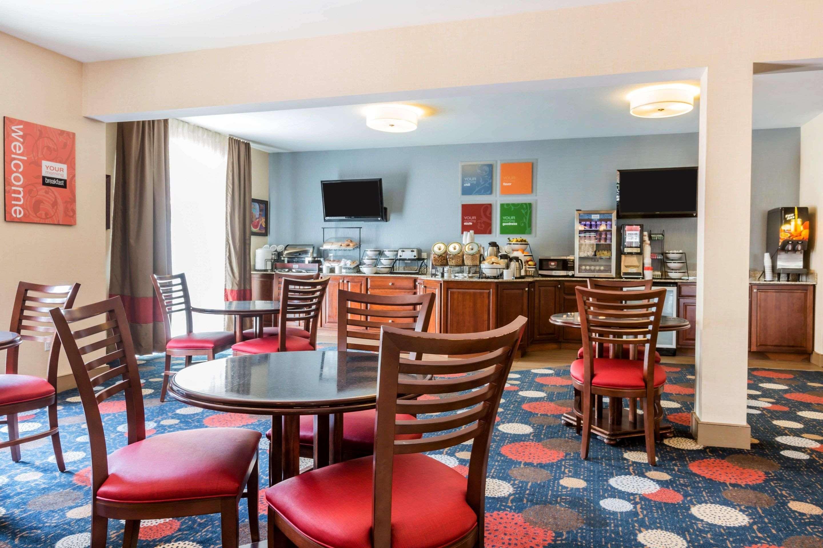 Comfort Inn & Suites Burlington Buitenkant foto