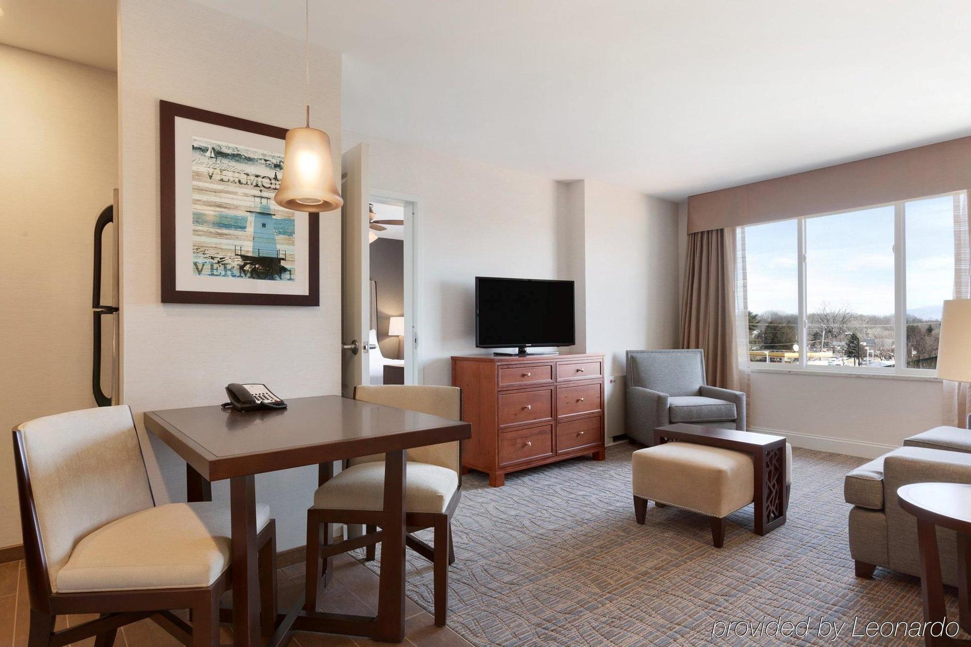 Comfort Inn & Suites Burlington Buitenkant foto