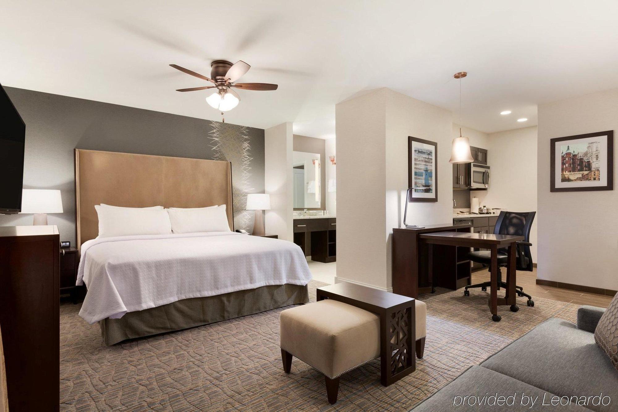Comfort Inn & Suites Burlington Buitenkant foto