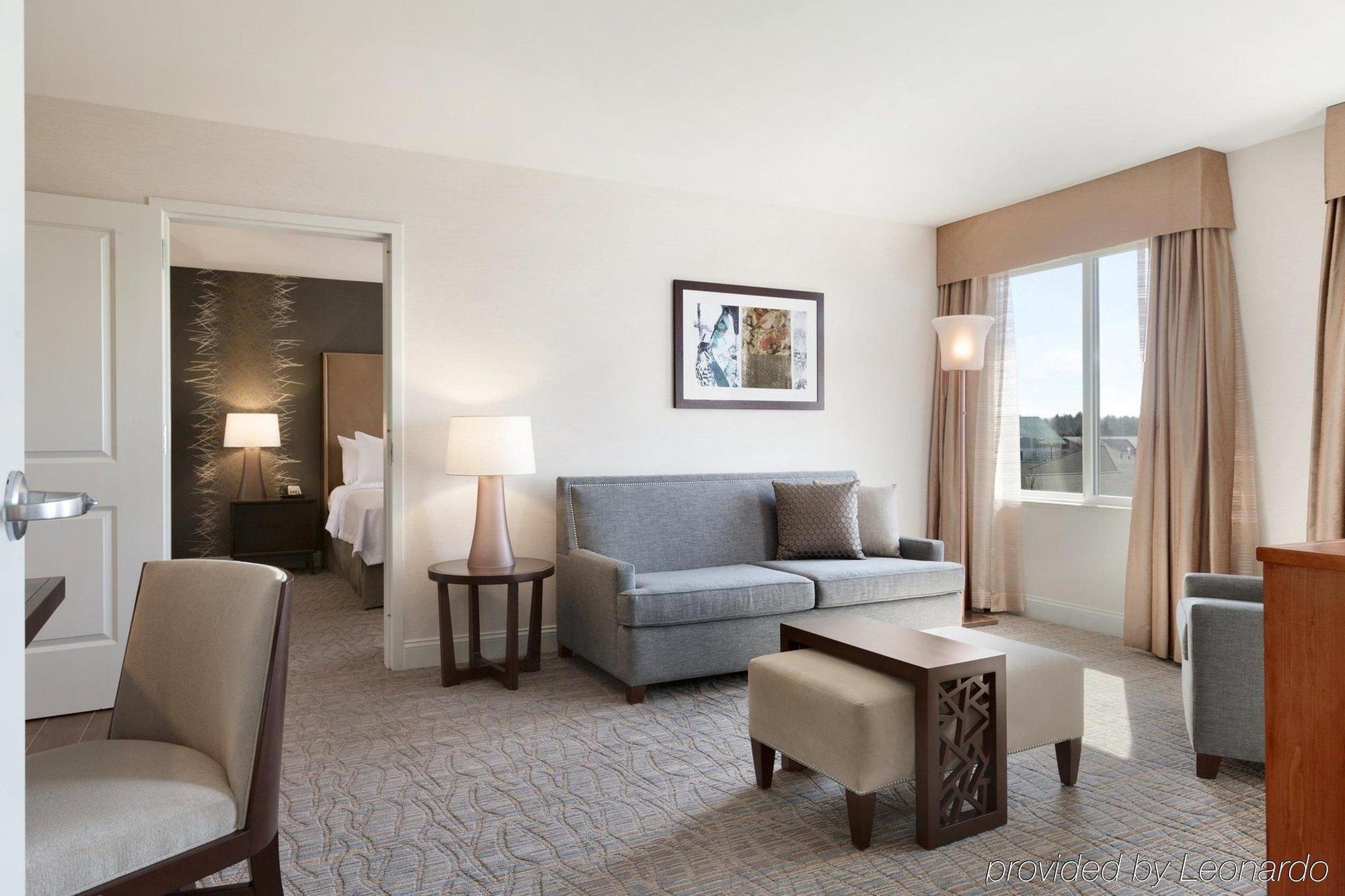 Comfort Inn & Suites Burlington Buitenkant foto