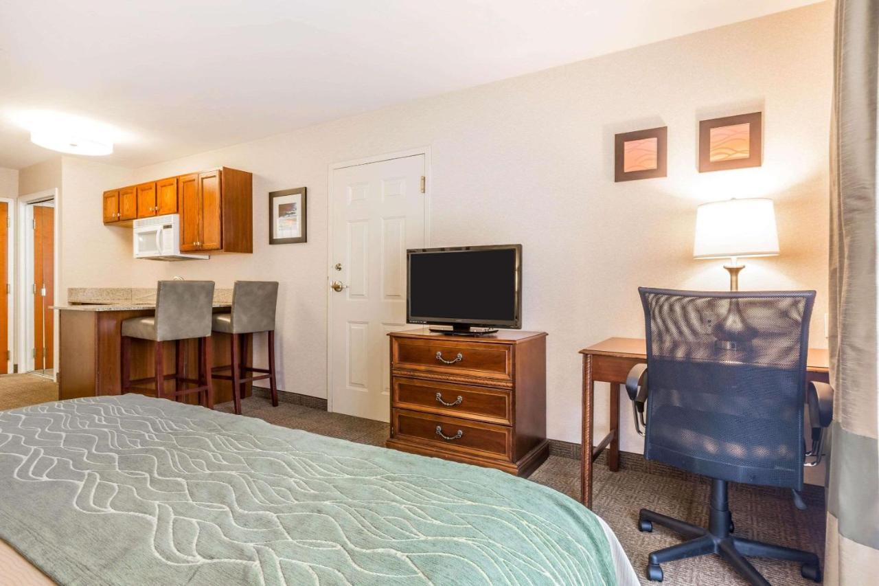 Comfort Inn & Suites Burlington Buitenkant foto